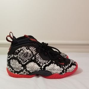 nike little posite one gs